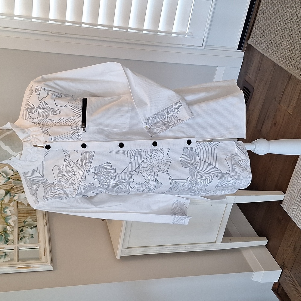 White Patterned/ Pin the stripe /Shirt( Boutique brand)